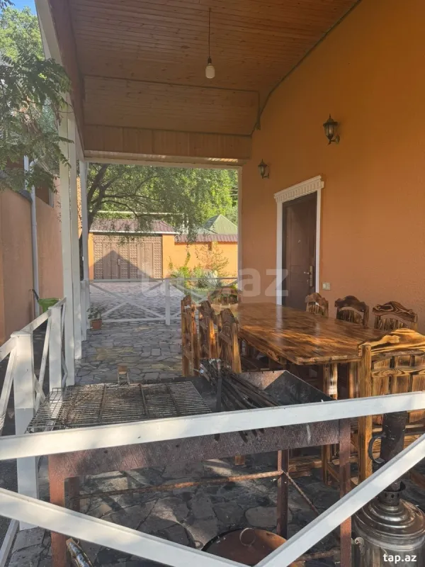 Kirayə verilir 4 otaqlı həyət evi 160 m²