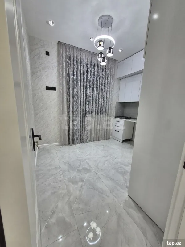 Satılır 3 otaqlı yeni tikili 75 m²