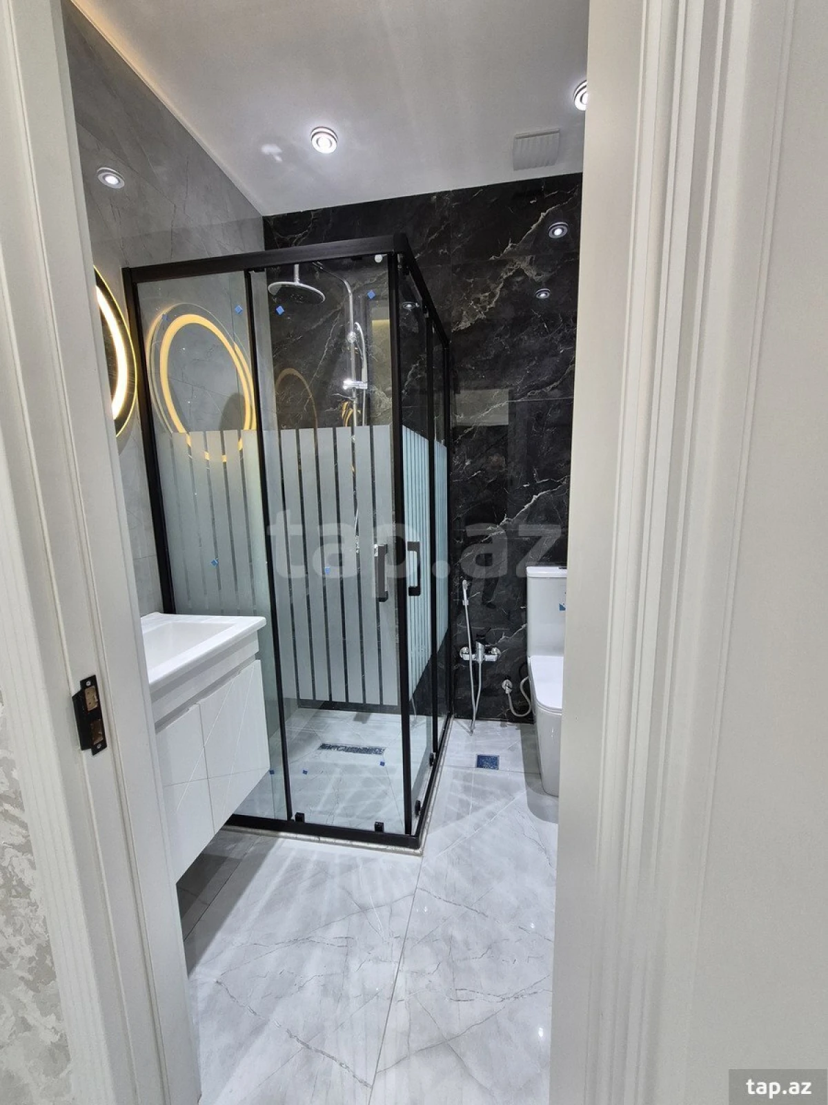 Satılır 3 otaqlı yeni tikili 75 m²