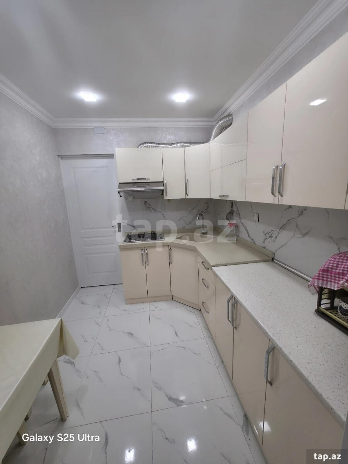 Satılır 2 otaqlı mənzil 60 m²