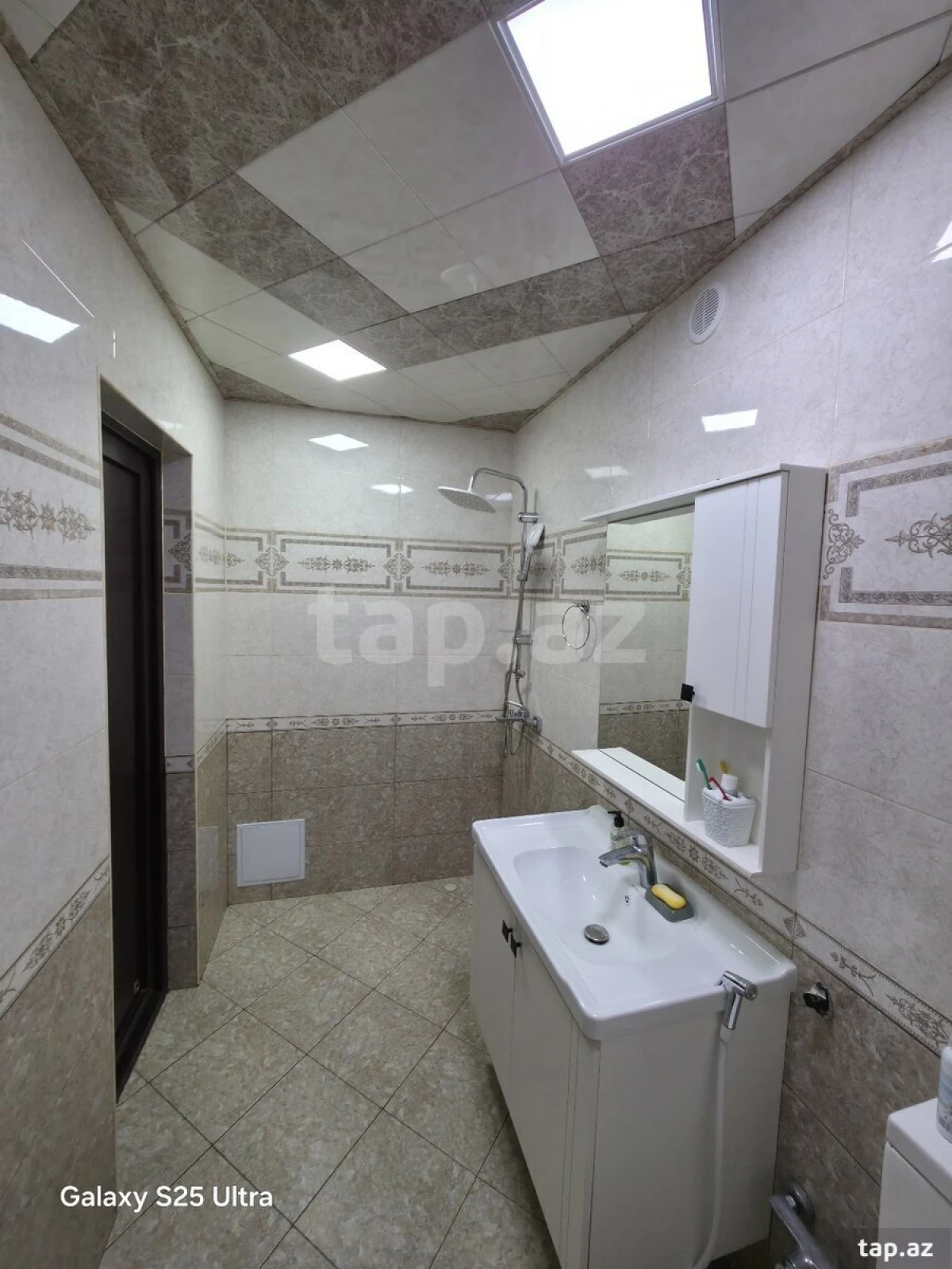 Satılır 2 otaqlı mənzil 60 m²