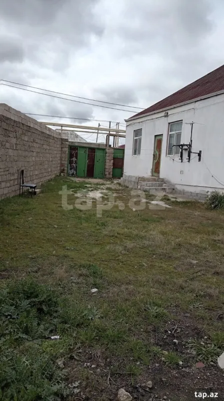 Satılır 4 otaqlı həyət evi