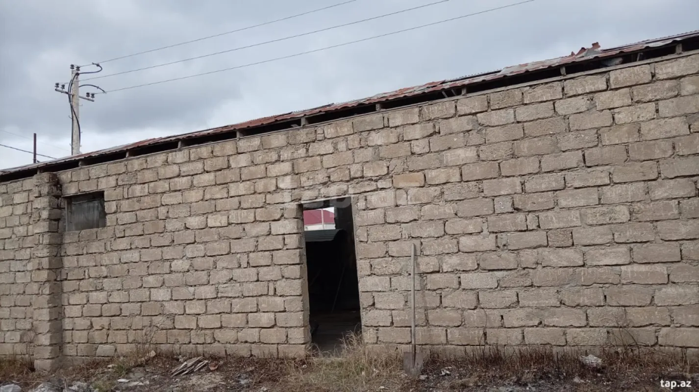 Satılır 4 otaqlı həyət evi