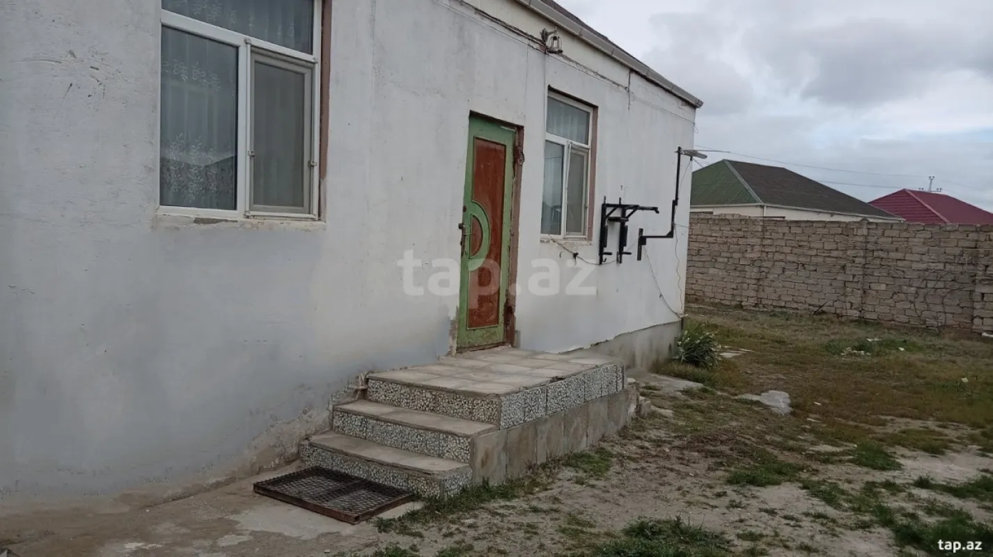 Satılır 4 otaqlı həyət evi