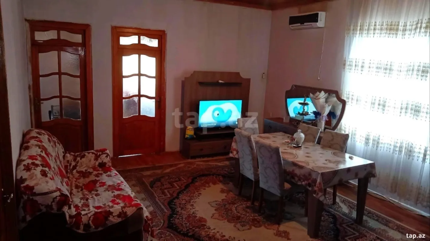 Satılır 4 otaqlı həyət evi