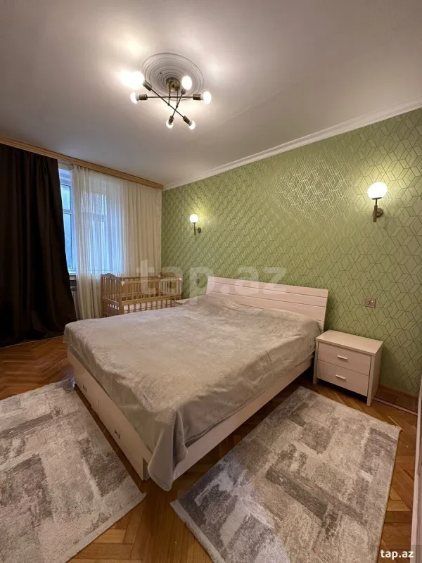 Kirayə verilir 4 otaqlı mənzil 110 m²