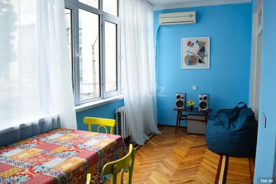 Kirayə verilir 4 otaqlı mənzil 110 m²