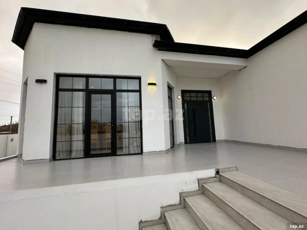 Satılır 4 otaqlı həyət evi