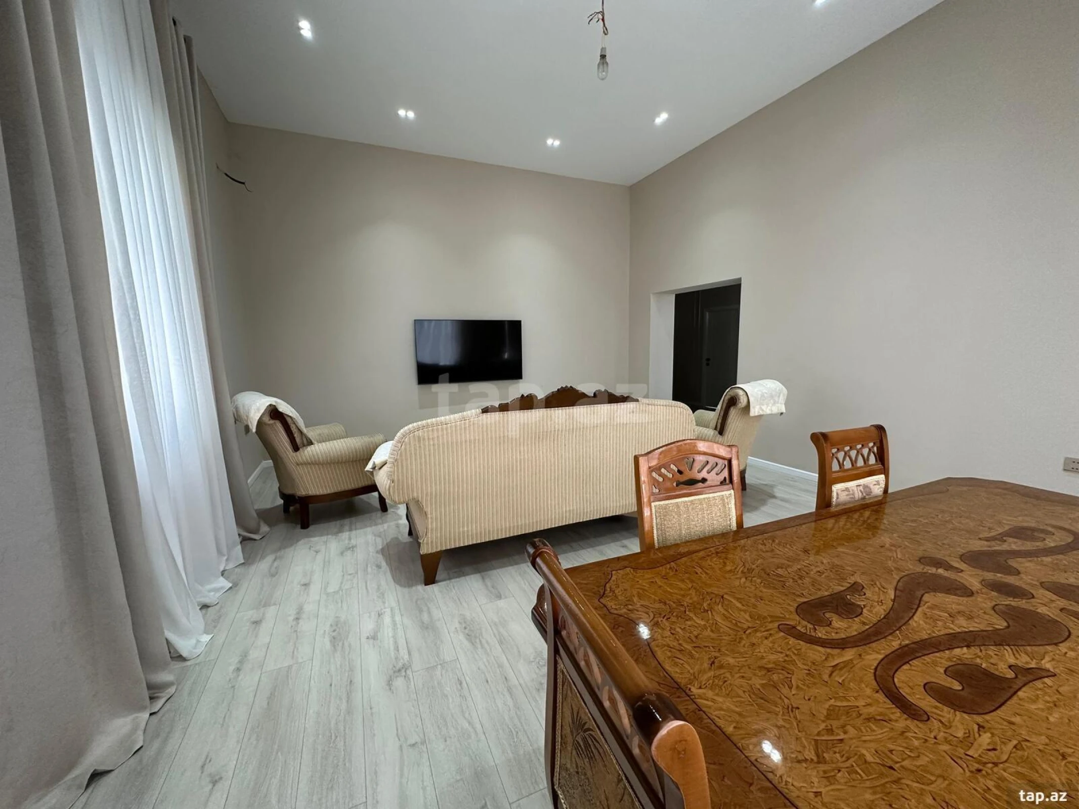 Satılır 4 otaqlı həyət evi