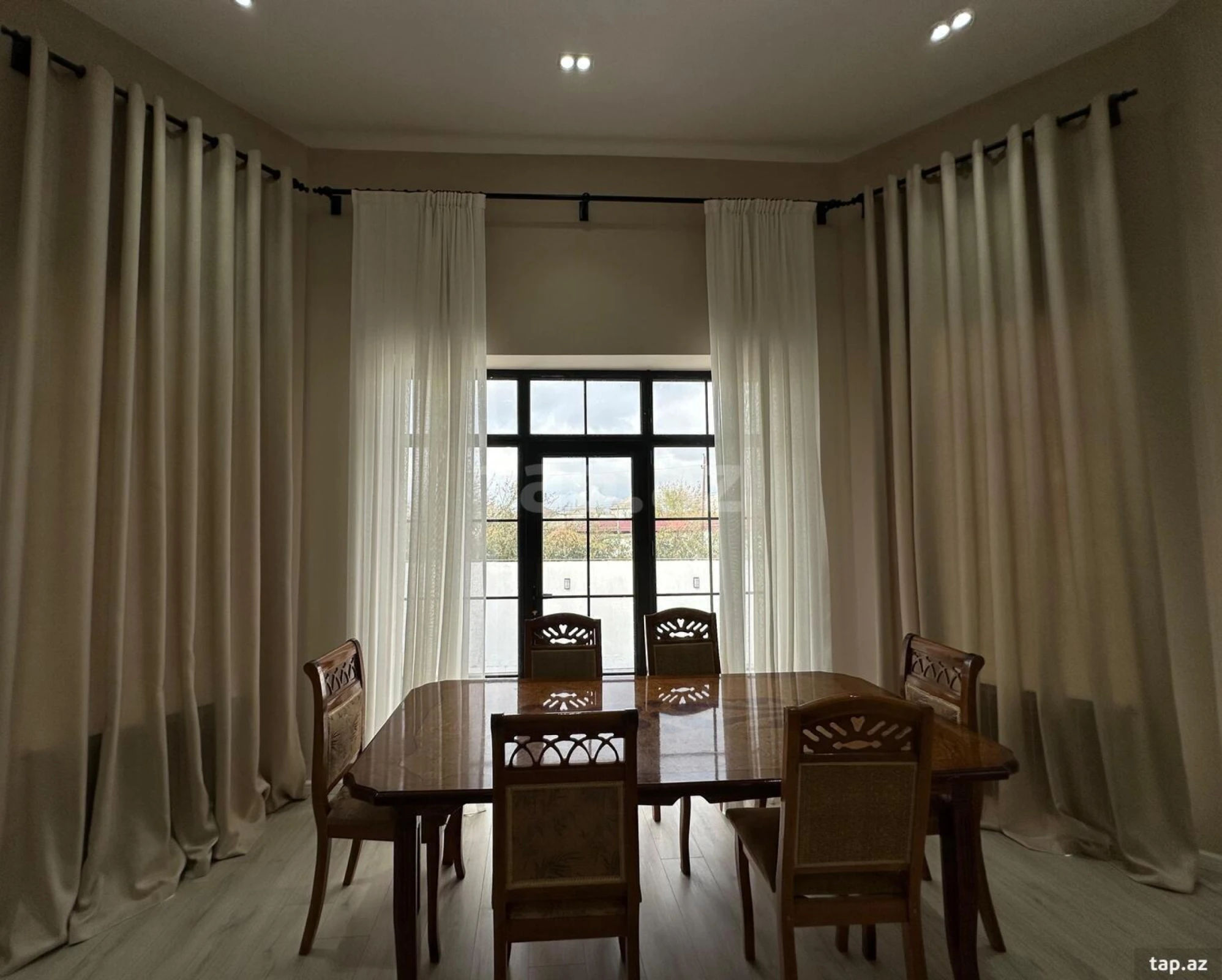 Satılır 4 otaqlı həyət evi