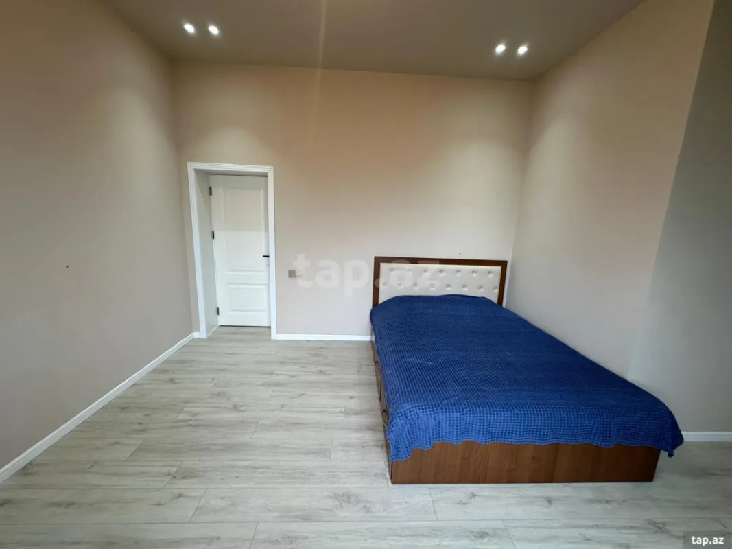 Satılır 4 otaqlı həyət evi