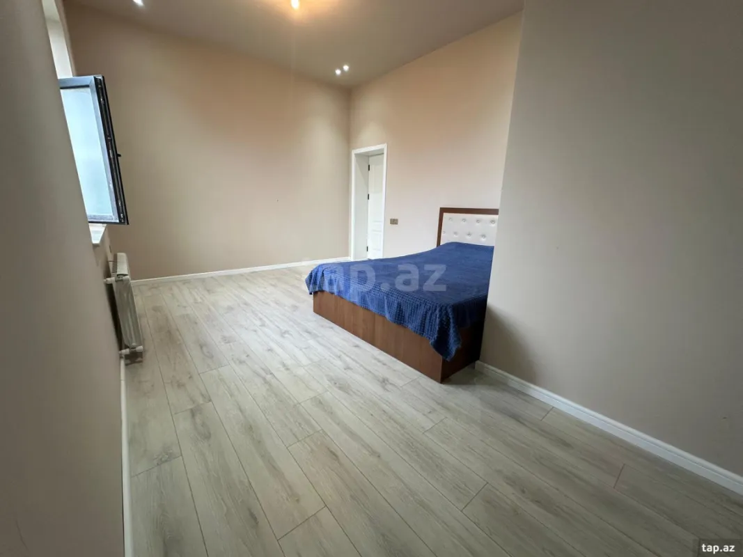 Satılır 4 otaqlı həyət evi