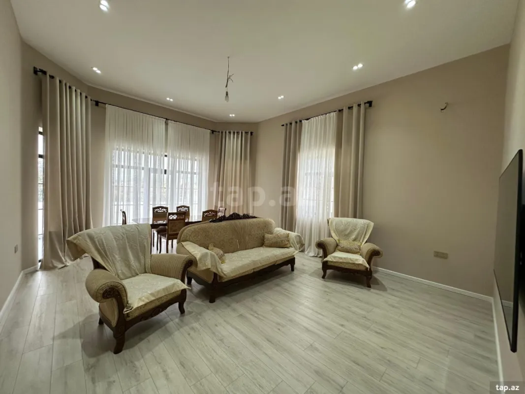 Satılır 4 otaqlı həyət evi