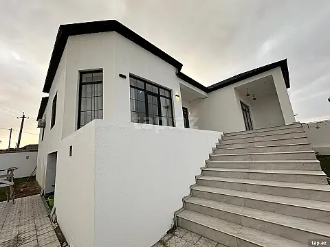 Satılır 4 otaqlı həyət evi