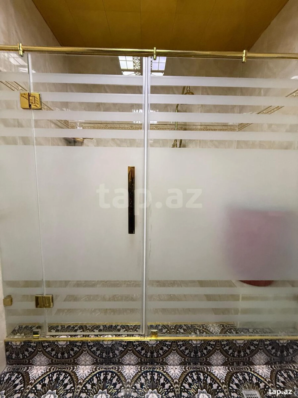 Kirayə verilir 4 otaqlı yeni tikili 250 m²