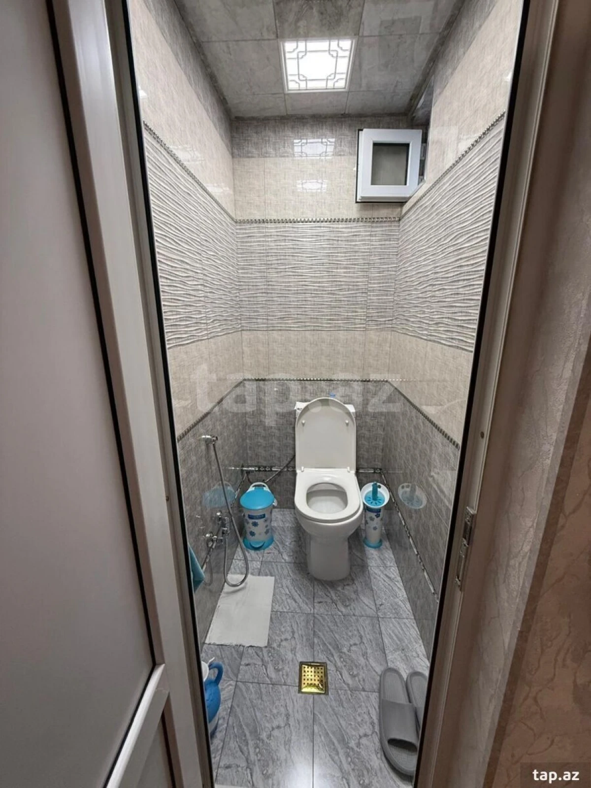 Satılır 10 otaqlı həyət evi