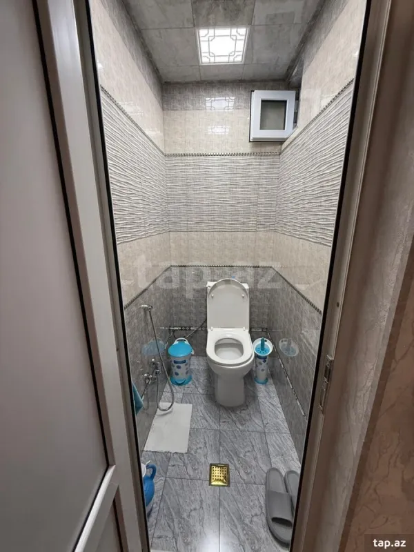 Satılır 10 otaqlı həyət evi