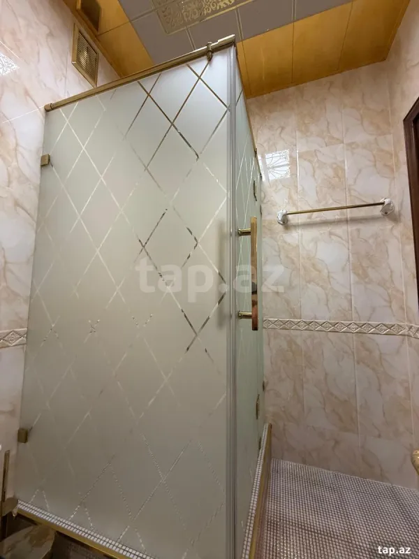 Satılır 4 otaqlı yeni tikili 250 m²
