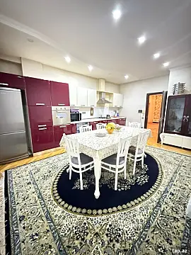 Satılır 3 otaqlı yeni tikili 140 m²