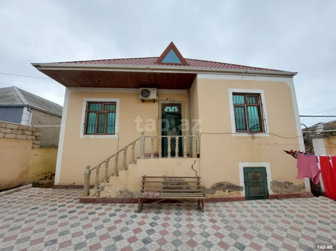 Satılır 3 otaqlı həyət evi