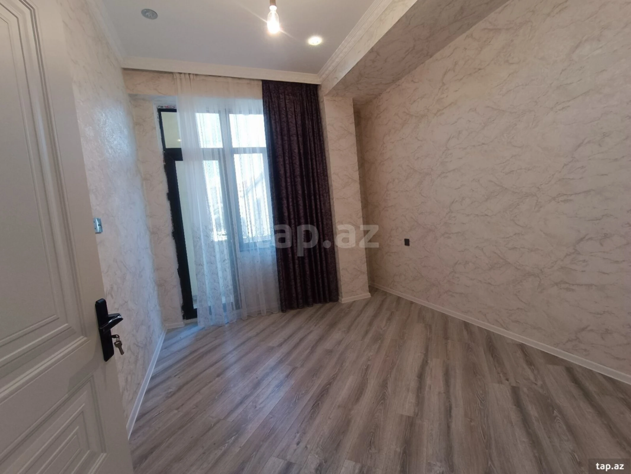 Satılır 2 otaqlı yeni tikili 56 m²