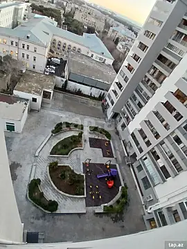 Satılır 5 otaqlı yeni tikili 250 m²