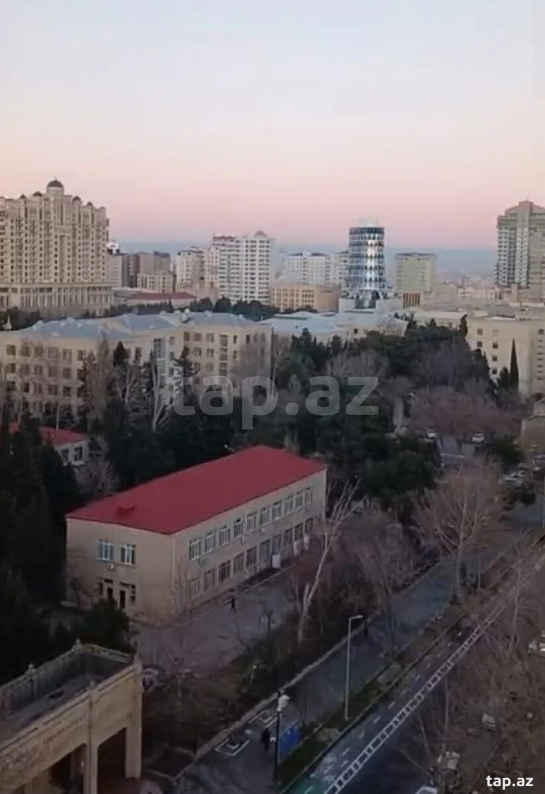 Satılır 5 otaqlı yeni tikili 250 m²