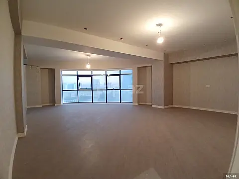 Satılır 5 otaqlı yeni tikili 250 m²