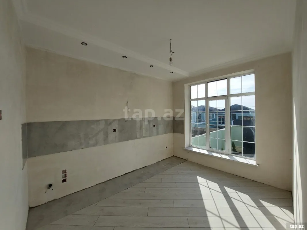 Satılır 4 otaqlı həyət evi