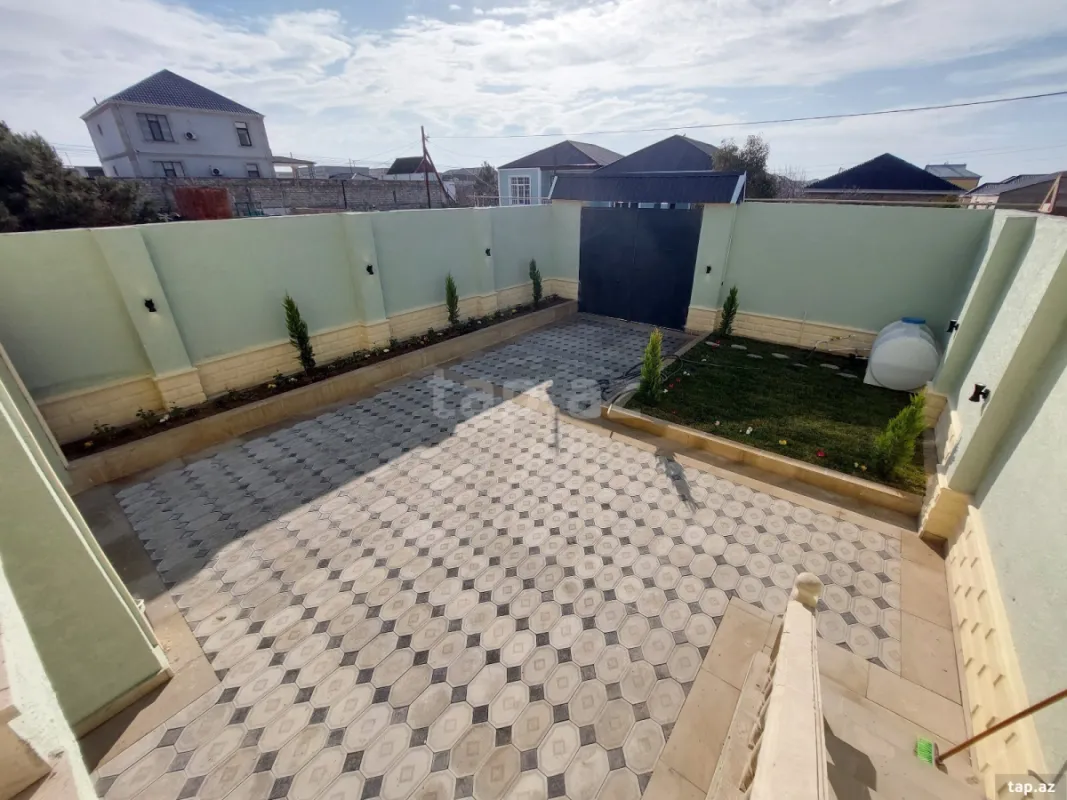Satılır 4 otaqlı həyət evi