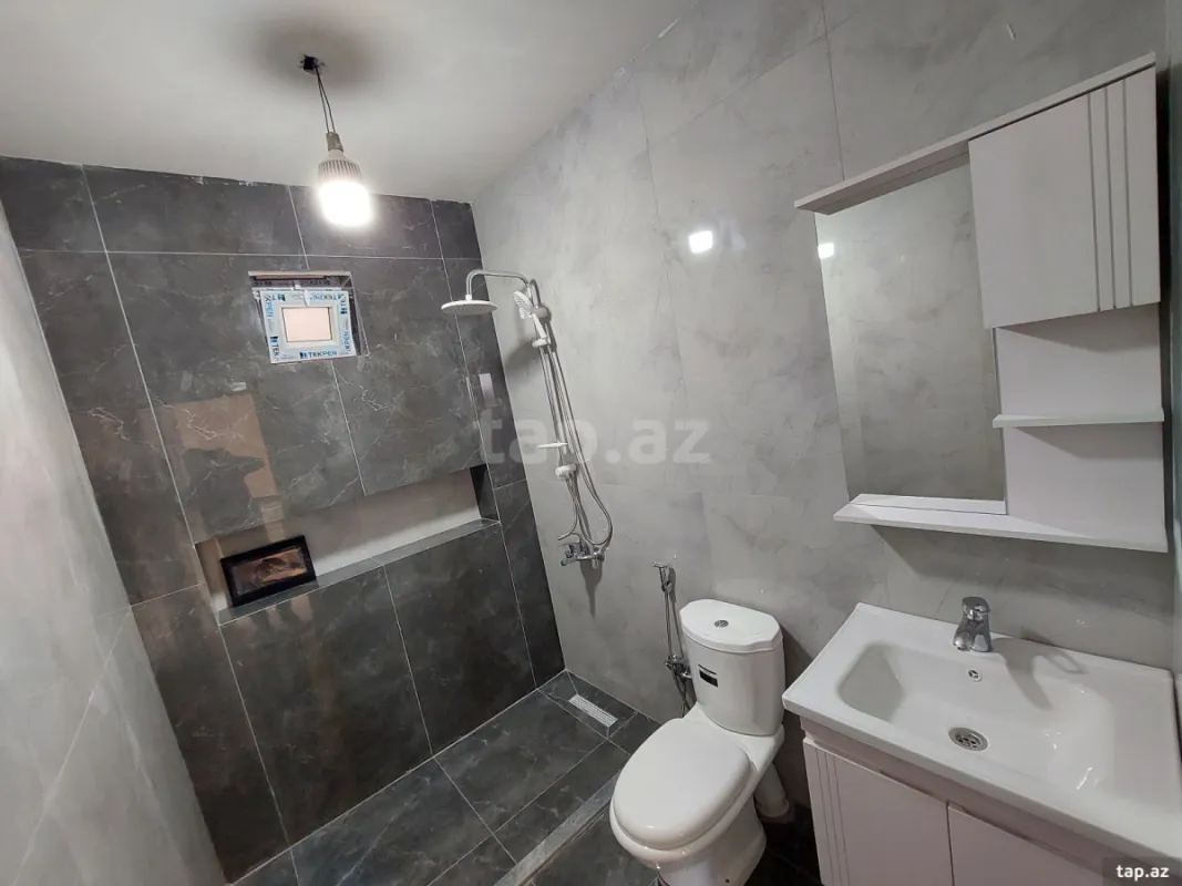 Satılır 4 otaqlı həyət evi