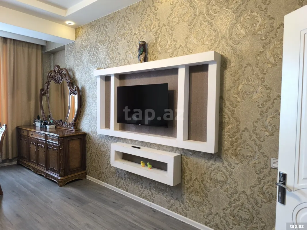 Kirayə verilir 2 otaqlı mənzil 60 m²