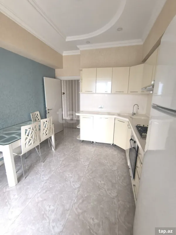 Kirayə verilir 2 otaqlı yeni tikili 86 m²