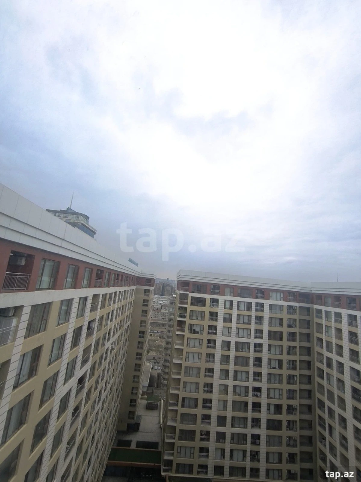 Kirayə verilir 2 otaqlı yeni tikili 86 m²