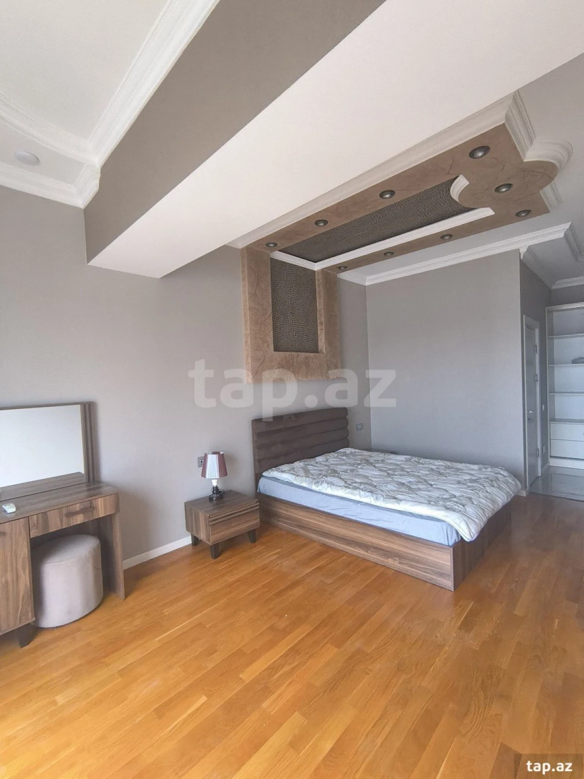 Kirayə verilir 2 otaqlı yeni tikili 86 m²