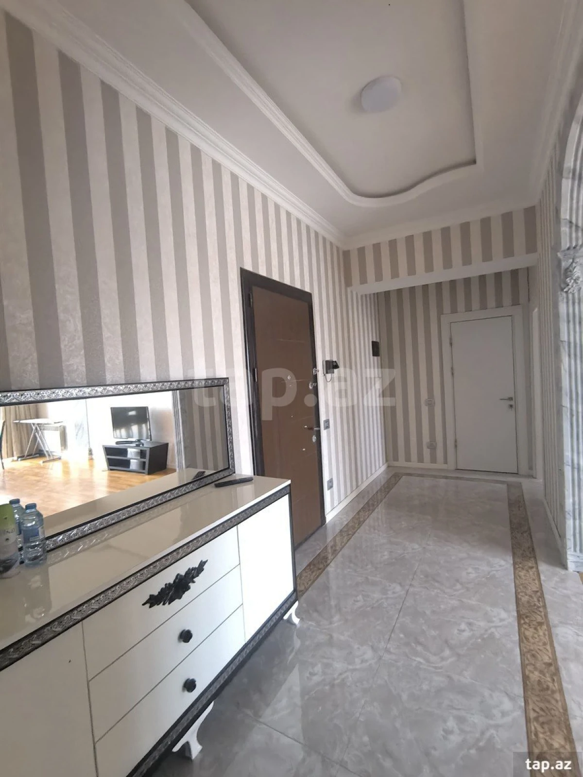 Kirayə verilir 2 otaqlı yeni tikili 86 m²