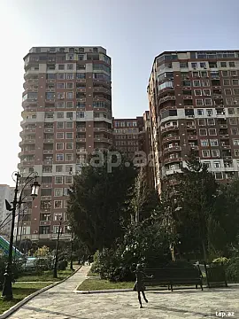 Satılır 4 otaqlı yeni tikili 130 m² — Bakı 4 otaq 130.00 m²