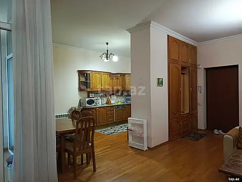 Kirayə verilir 3 otaqlı yeni tikili 130 m²