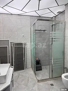 Kirayə verilir 3 otaqlı yeni tikili 140 m²