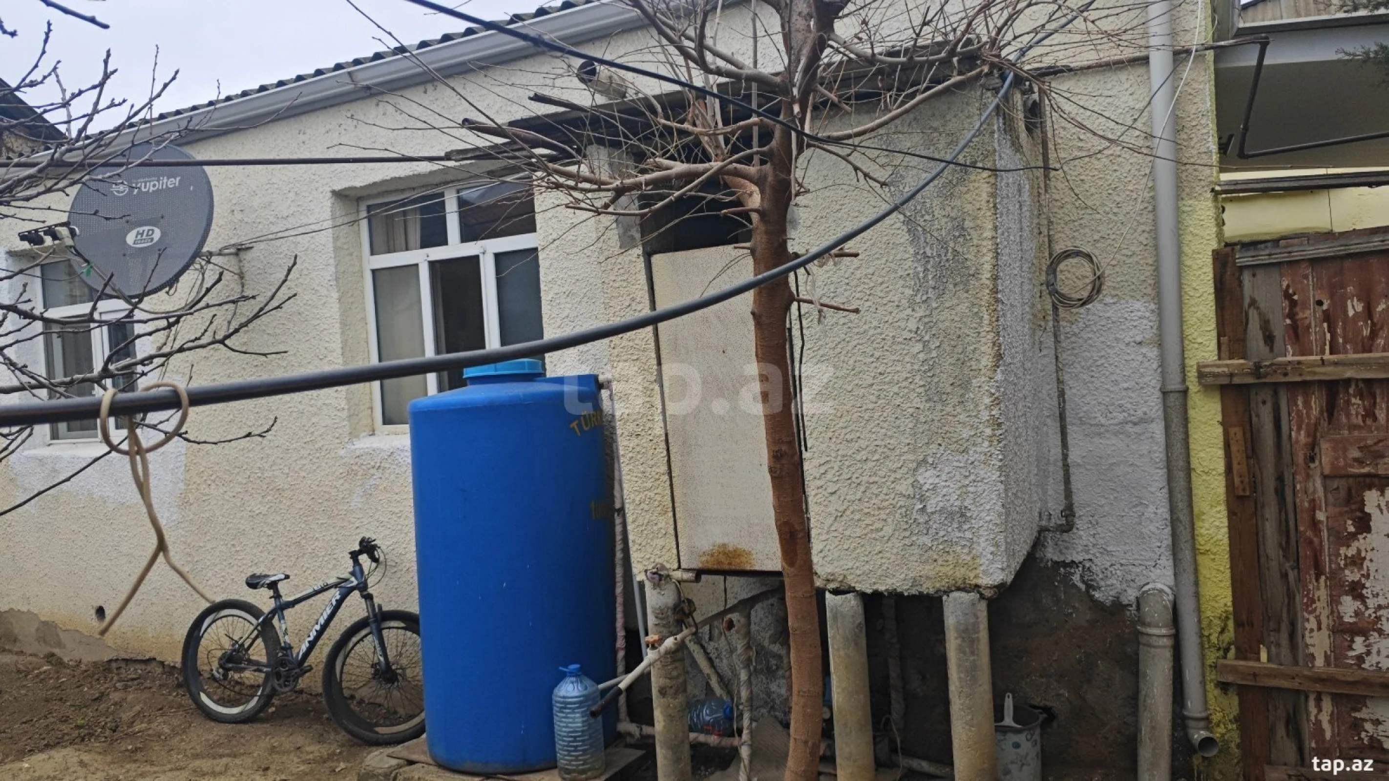 Satılır 4 otaqlı həyət evi