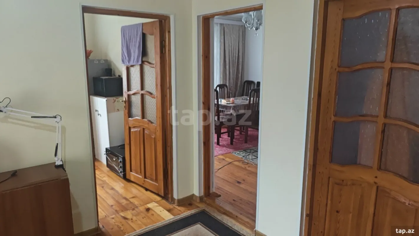 Satılır 4 otaqlı həyət evi