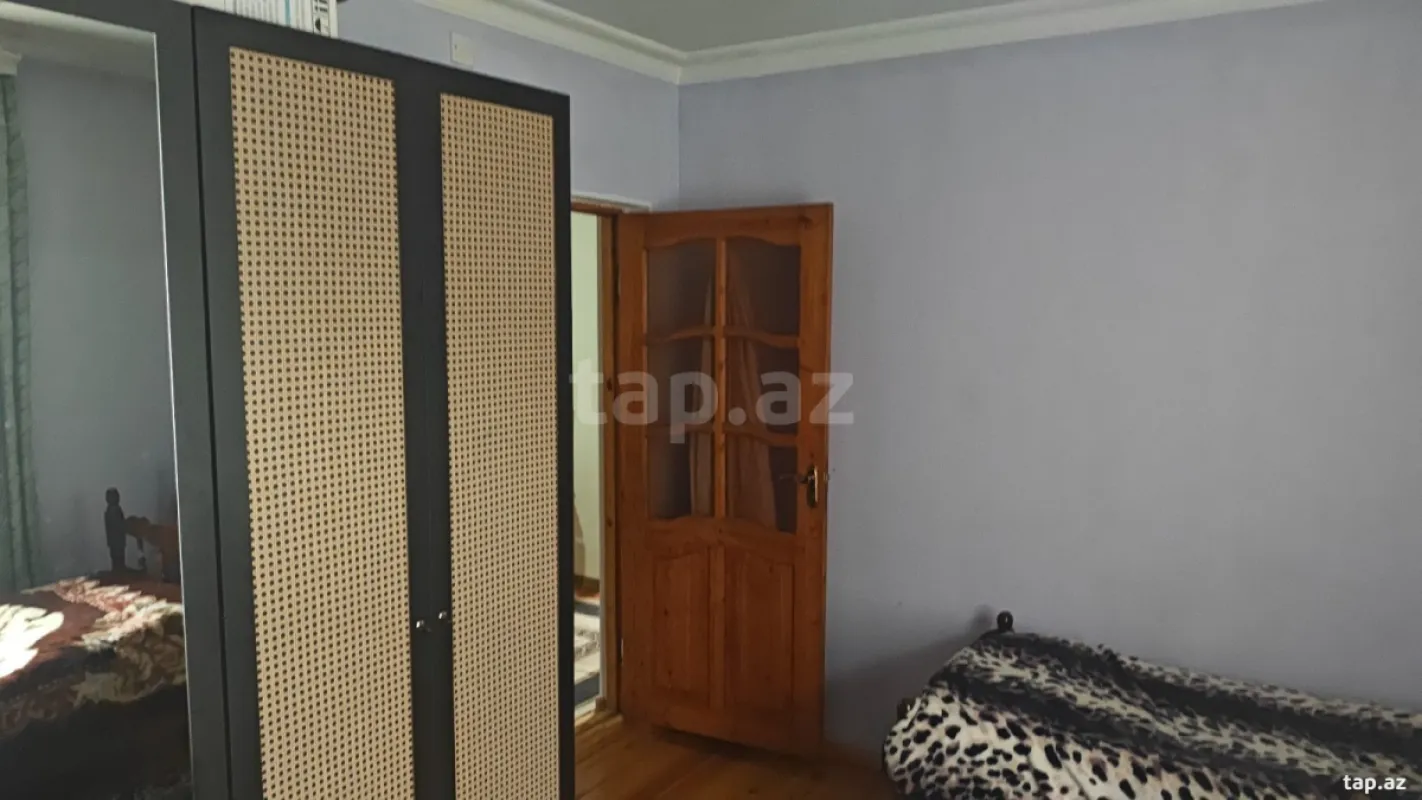 Satılır 4 otaqlı həyət evi