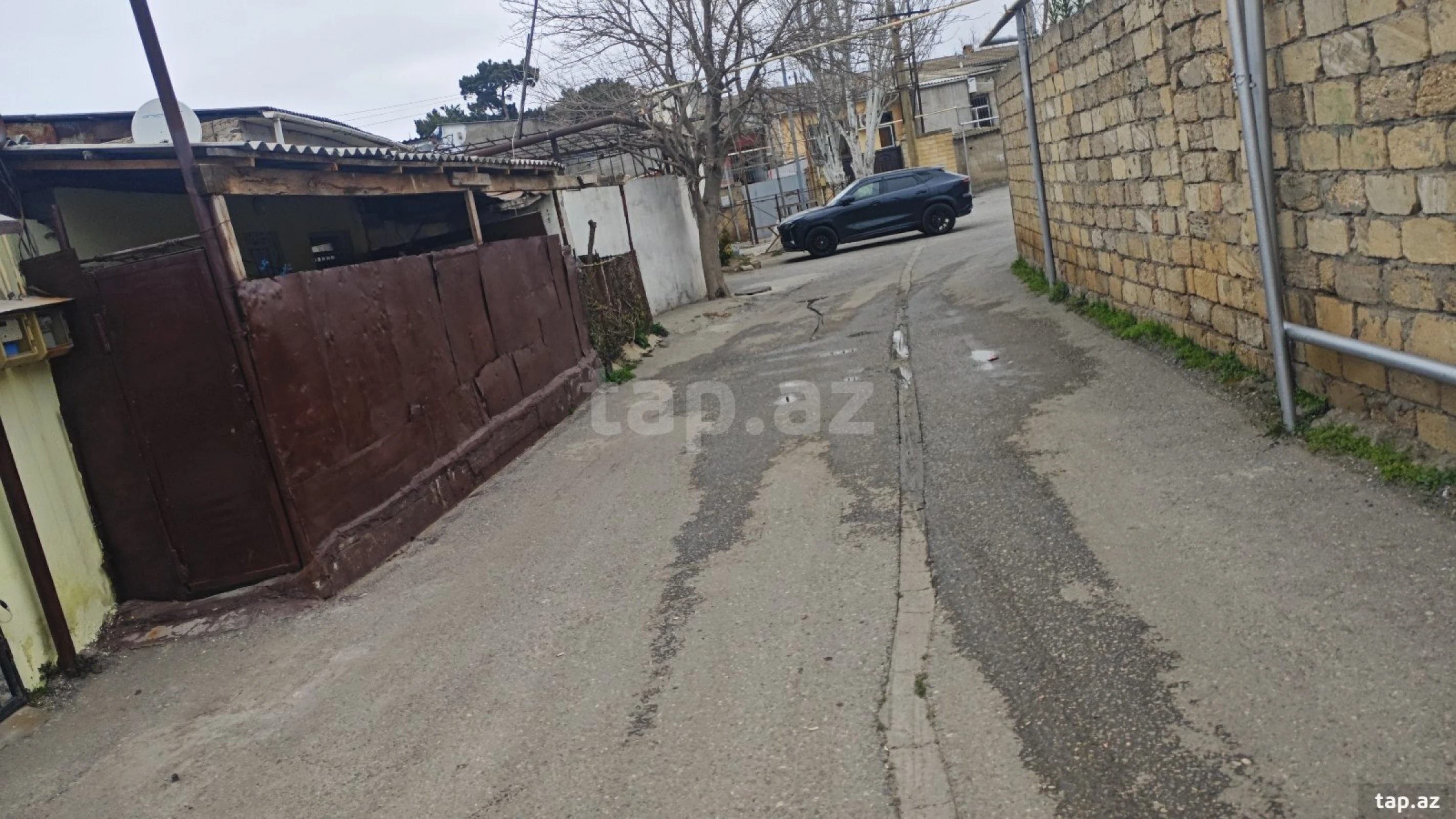 Satılır 4 otaqlı həyət evi