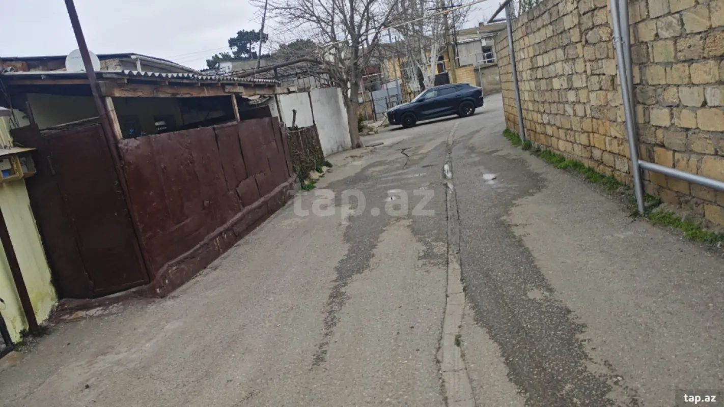 Satılır 4 otaqlı həyət evi