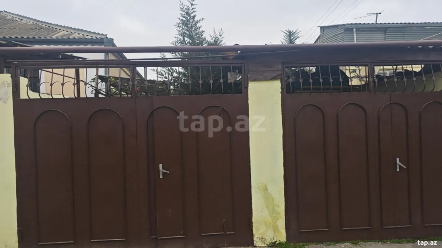 Satılır 4 otaqlı həyət evi