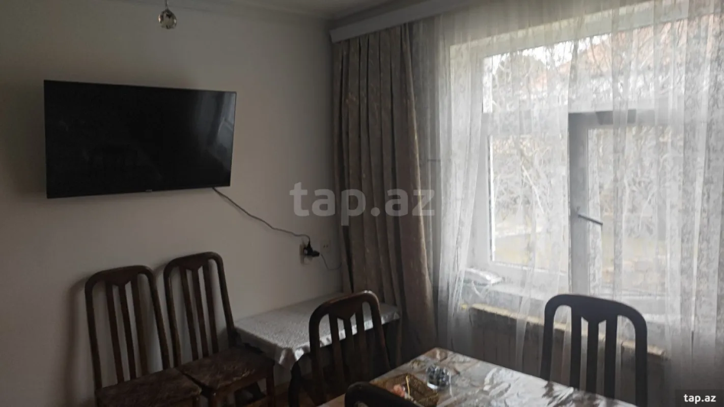 Satılır 4 otaqlı həyət evi