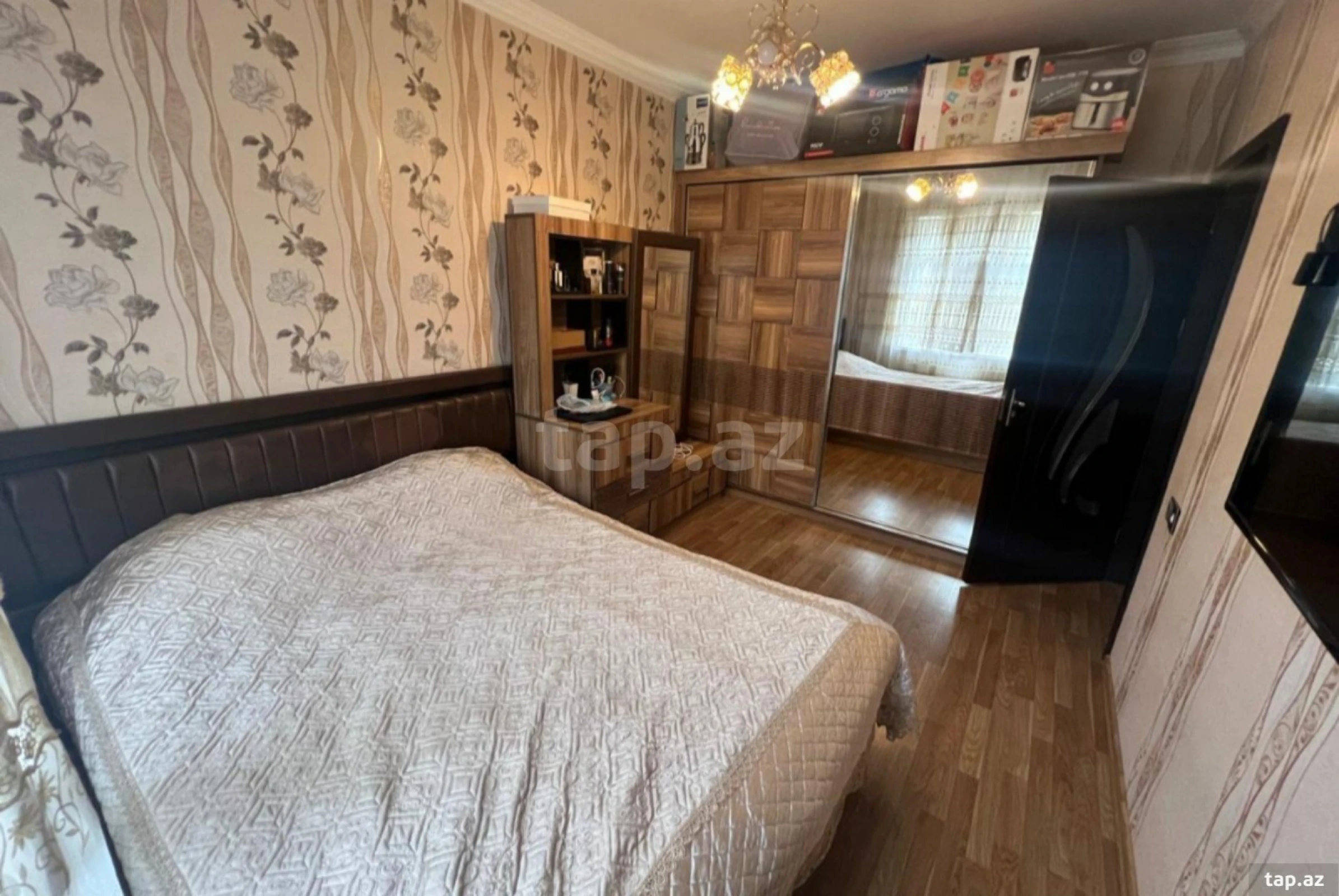Satılır 4 otaqlı mənzil 90 m²