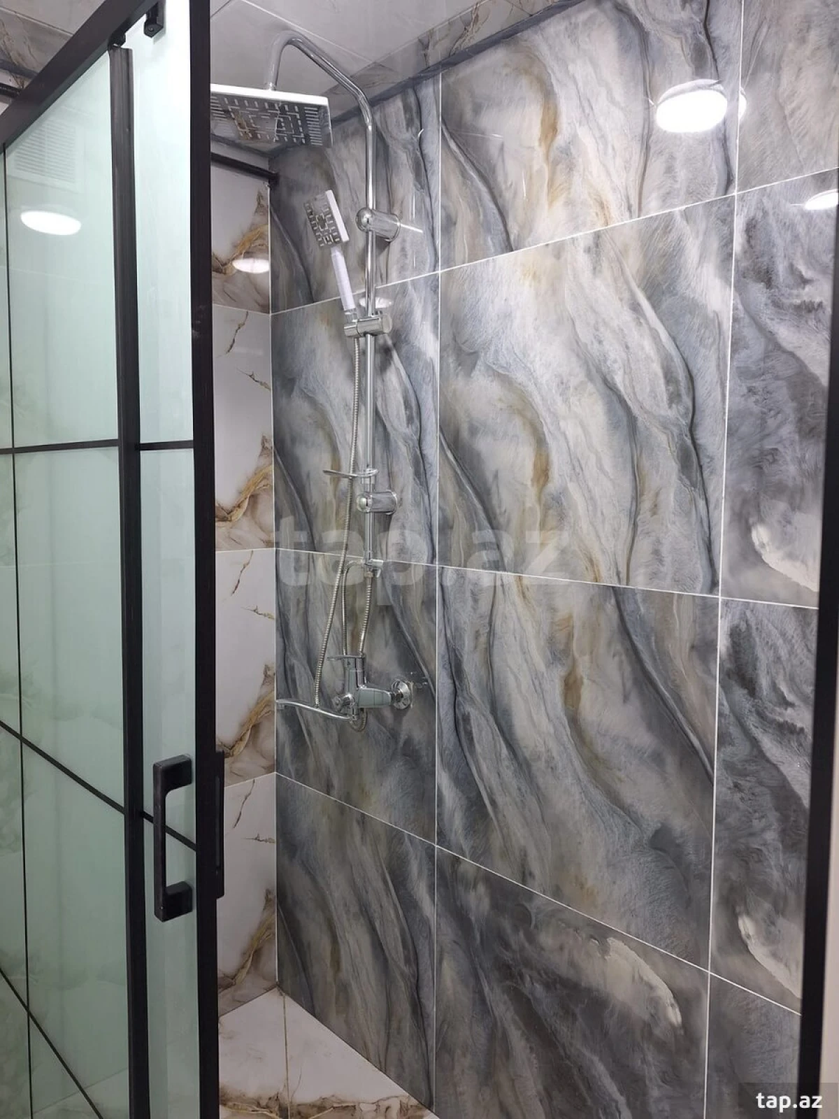 Satılır 2 otaqlı mənzil 52 m²