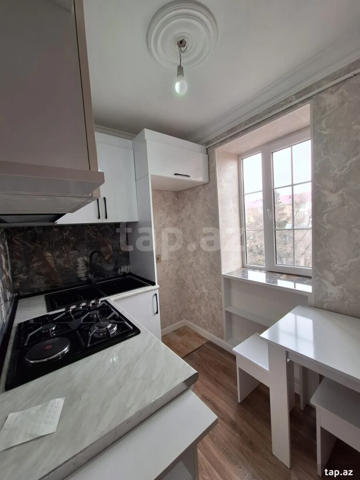 Satılır 2 otaqlı mənzil 52 m²