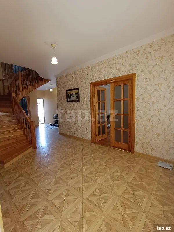 Satılır 7 otaqlı həyət evi